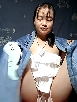 Snapshot of Noelle-e chatting on November 25, 2025, 12:38 pm Noelle-e online show from November 25, 2025, 12:38 pm