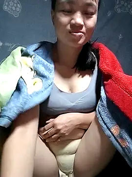 Snapshot of Noelle-e chatting on November 20, 2025, 11:25 pm Noelle-e online show from November 20, 2025, 11:25 pm