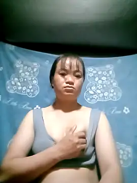 Snapshot of Noelle-e chatting on October 26, 2025, 7:14 pm Noelle-e online show from October 26, 2025, 7:14 pm