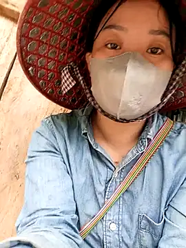 Phoena-a online show from April 19, 2026, 9:21 am