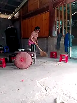 Phoena-a online show from April 1, 2026, 3:52 am