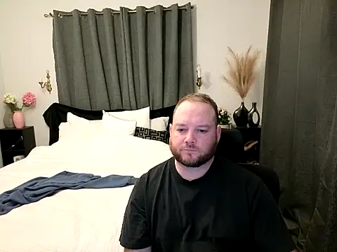 Snapshot of john_clarisa chatting on October 29, 2025, 8:46 am john clarisa online show from October 29, 2025, 8:46 am