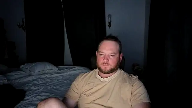 Snapshot of john_clarisa chatting on December 17, 2025, 8:19 am john clarisa online show from December 17, 2025, 8:19 am