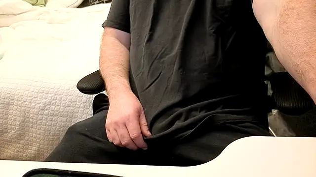 Snapshot of john_clarisa chatting on October 27, 2025, 8:48 am john clarisa online show from October 27, 2025, 8:48 am