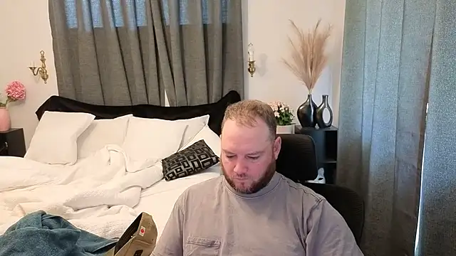 Snapshot of john_clarisa chatting on October 31, 2025, 11:22 pm john clarisa online show from October 31, 2025, 11:22 pm