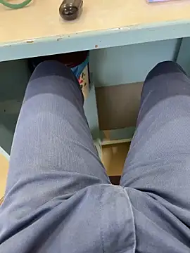 Snapshot of bitujd98 chatting on November 6, 2025, 5:00 am bitujd98 online show from November 6, 2025, 5:00 am