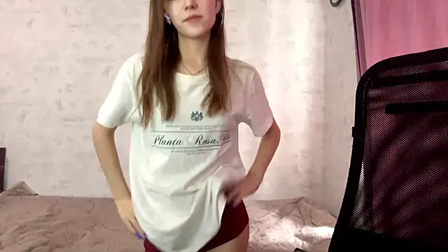 AliceStacy online show from November 2, 2025, 8:30 am