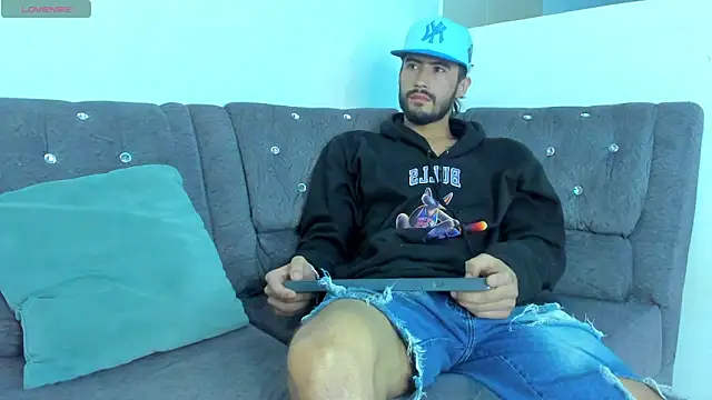 Snapshot of harold_777 chatting on February 3, 2026, 4:10 am harold 777 online show from February 3, 2026, 4:10 am