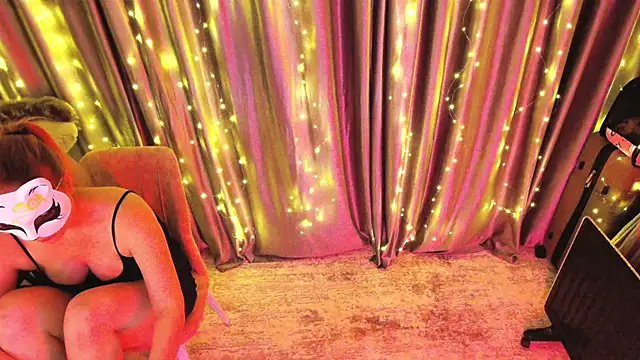 Emilia Secrets online show from January 13, 2026, 4:44 pm