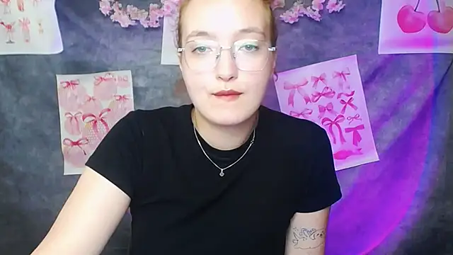 MissAriaa online show from June 18, 2026, 3:39 pm