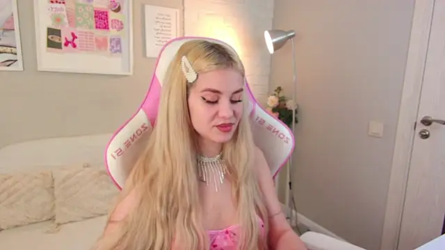 Rose Masson online show from March 10, 2026, 5:33 am