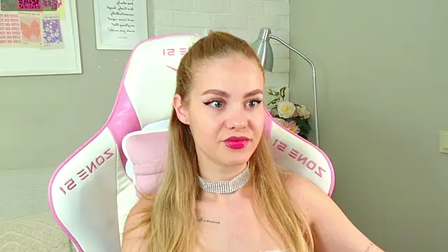 Rose Masson online show from November 29, 2025, 5:29 am