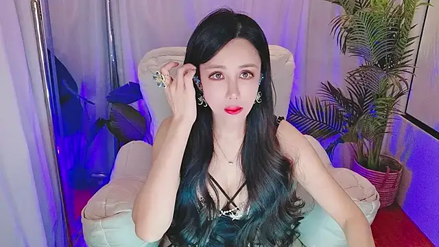 Snapshot of Vv123668 chatting on November 30, 2025, 1:23 pm Vv123668 online show from November 30, 2025, 1:23 pm