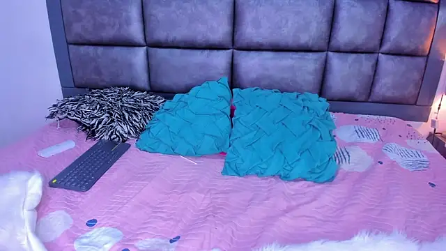 Snapshot of Sasha_Picot17 chatting on December 14, 2025, 8:09 am Sasha Picot17 online show from December 14, 2025, 8:09 am