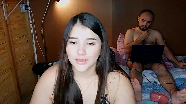 Snapshot of angietubebe chatting on April 9, 2026, 1:51 am angietubebe online show from April 9, 2026, 1:51 am