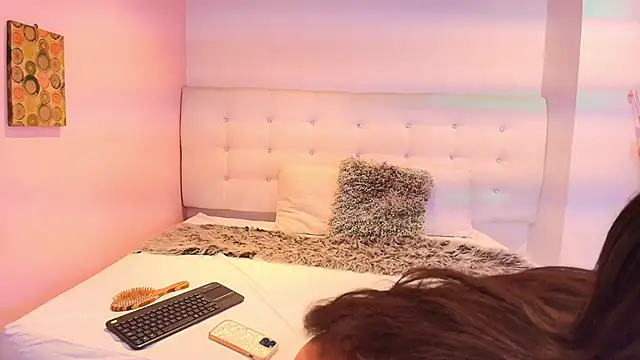 Nayla Monroee online show from November 17, 2025, 12:53 pm