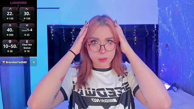 JanneBlossom  online show from December 21, 2025, 11:27 pm