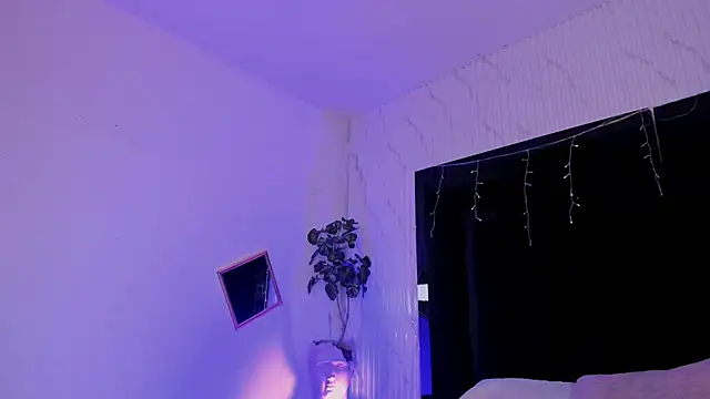 JanneBlossom  online show from March 31, 2026, 9:06 pm