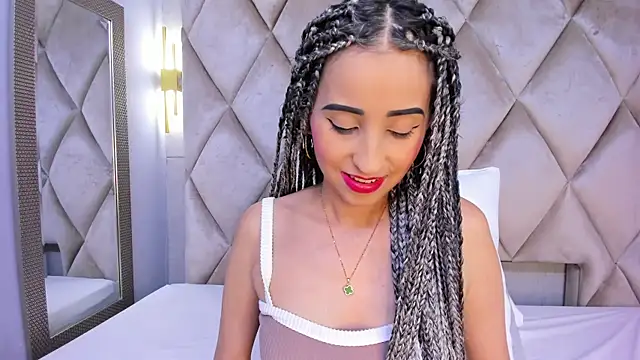 Snapshot of violett_rabbit_ chatting on December 5, 2025, 8:06 pm violett rabbit online show from December 5, 2025, 8:06 pm