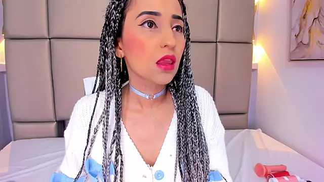 Snapshot of violett_rabbit_ chatting on November 29, 2025, 12:27 pm violett rabbit online show from November 29, 2025, 12:27 pm