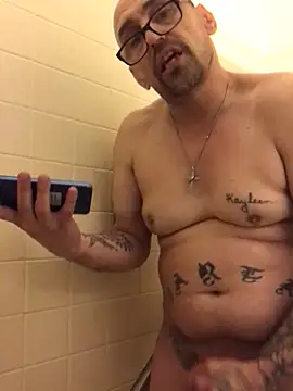 Snapshot of meatzzzzzz chatting on April 7, 2026, 12:18 pm meatzzzzzz online show from April 7, 2026, 12:18 pm