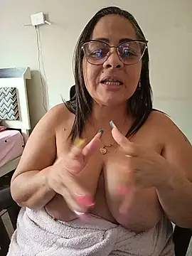 Snapshot of Angie_milf50 chatting on May 24, 2026, 5:57 pm Angie milf50 online show from May 24, 2026, 5:57 pm