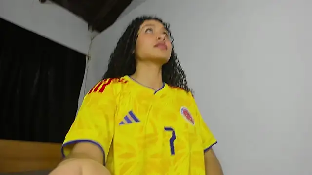 Snapshot of Keniia_rizz chatting on November 15, 2025, 10:36 pm Keniia rizz online show from November 15, 2025, 10:36 pm