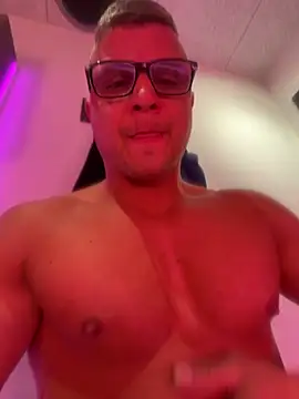 PolishBoy1995 online show from May 11, 2026, 4:48 pm