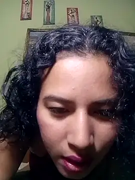 Snapshot of marbellavlog chatting on November 5, 2025, 5:43 am marbellavlog online show from November 5, 2025, 5:43 am