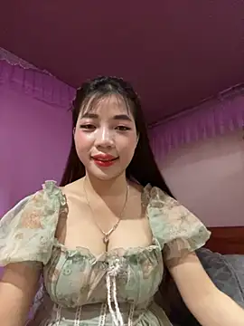 Snapshot of Zlienr023 chatting on November 4, 2025, 1:37 pm Zlienr023 online show from November 4, 2025, 1:37 pm