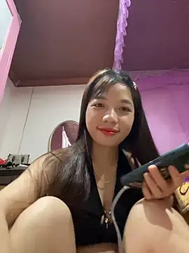 Snapshot of Zlienr023 chatting on November 10, 2025, 11:32 pm Zlienr023 online show from November 10, 2025, 11:32 pm