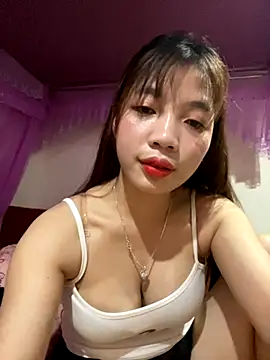 Snapshot of Zlienr023 chatting on November 7, 2025, 1:48 pm Zlienr023 online show from November 7, 2025, 1:48 pm