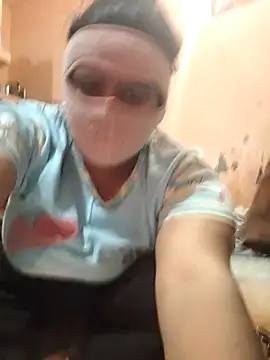 Snapshot of CUTE-GIRL-1 chatting on February 19, 2026, 6:05 pm CUTE-GIRL-1 online show from February 19, 2026, 6:05 pm