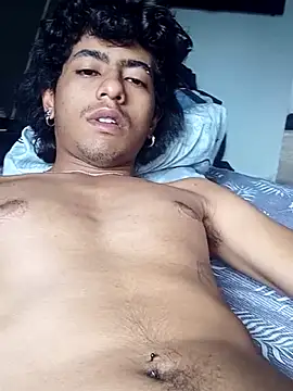 SkinniYamo online show from February 21, 2026, 4:42 pm