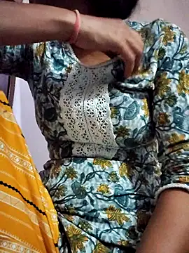 Hot-Rubyy online show from June 29, 2026, 6:51 pm