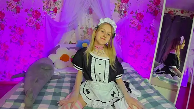 Snapshot of KissChristie__ chatting on November 7, 2025, 7:18 pm KissChristie online show from November 7, 2025, 7:18 pm