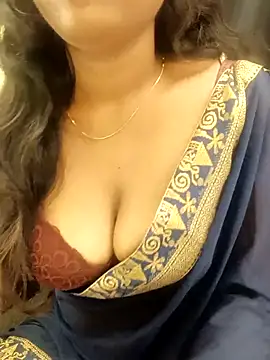 menaxi-baby7 online show from November 18, 2025, 12:04 am