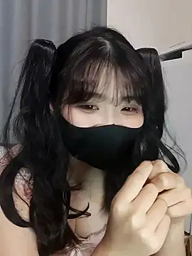 Snapshot of Puppet- chatting on October 31, 2025, 1:52 pm Puppet- online show from October 31, 2025, 1:52 pm