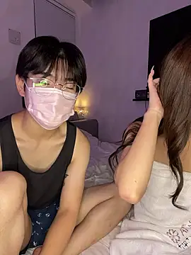 Snapshot of OnlyHentai_JP chatting on November 24, 2025, 1:33 pm OnlyHentai JP online show from November 24, 2025, 1:33 pm