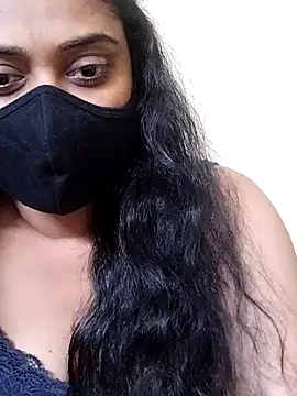 Snapshot of girl999 chatting on October 30, 2025, 9:51 am girl999 online show from October 30, 2025, 9:51 am