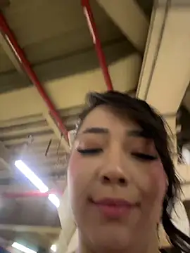 Hannahpradaa  online show from November 8, 2025, 12:25 am