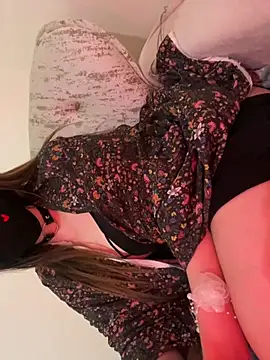 Snapshot of Soso-bigass chatting on April 4, 2026, 9:54 pm Soso-bigass online show from April 4, 2026, 9:54 pm