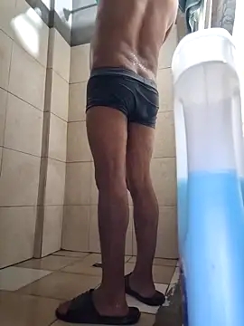 sanz957 online show from April 14, 2026, 3:33 am