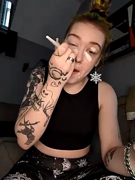 Snapshot of mattiethebaddieee chatting on November 30, 2025, 8:31 pm mattiethebaddieee online show from November 30, 2025, 8:31 pm