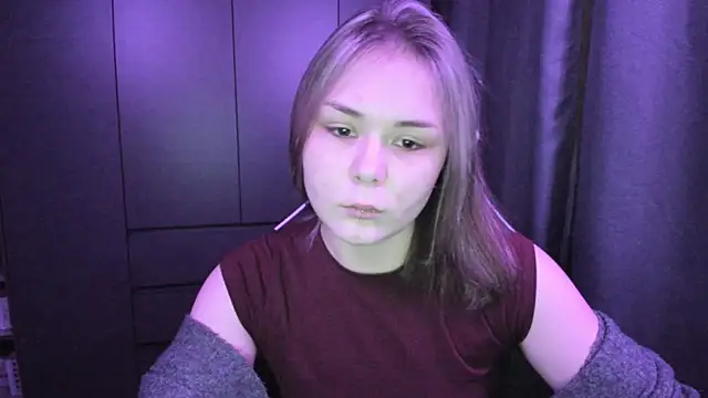 sophia lix online show from November 30, 2025, 10:05 am