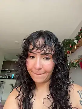 Snapshot of SugarTroubl33 chatting on January 9, 2026, 2:13 pm SugarTroubl33 online show from January 9, 2026, 2:13 pm