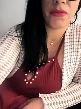 paularois online show from November 7, 2025, 2:16 am