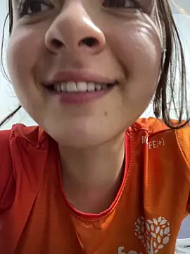 Valentina ro online show from November 19, 2025, 2:55 am