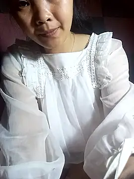 Lovebaby-love online show from December 22, 2025, 2:33 am