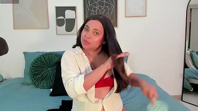 Snapshot of Arianalain chatting on October 30, 2025, 11:19 am Arianalain online show from October 30, 2025, 11:19 am